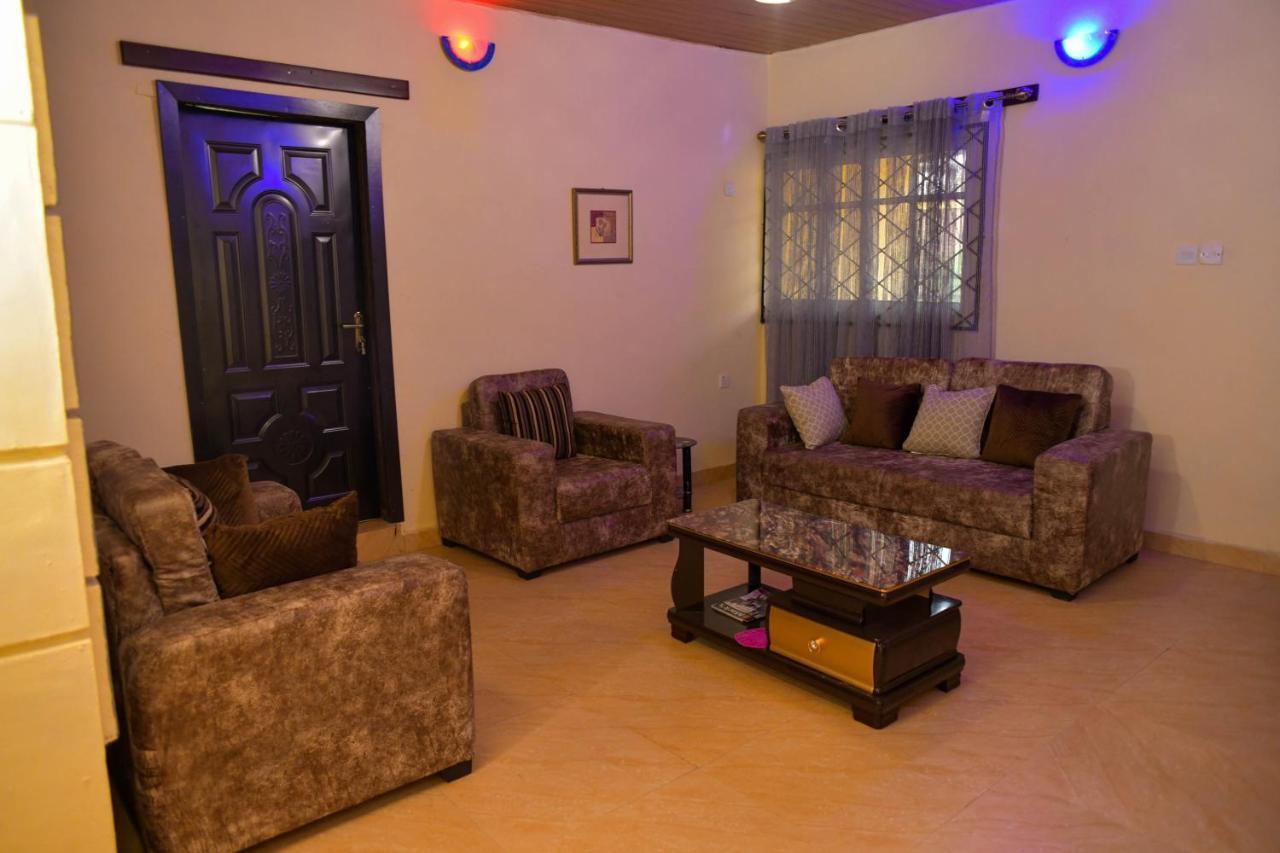 Living Green Apartments Airport Pick Up Benin City Exterior photo